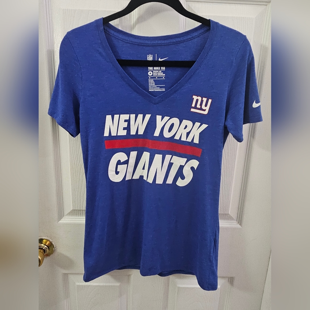 Nike Women's Size Medium Blue New York Giants NYG NFL V-Neck T-Shirt